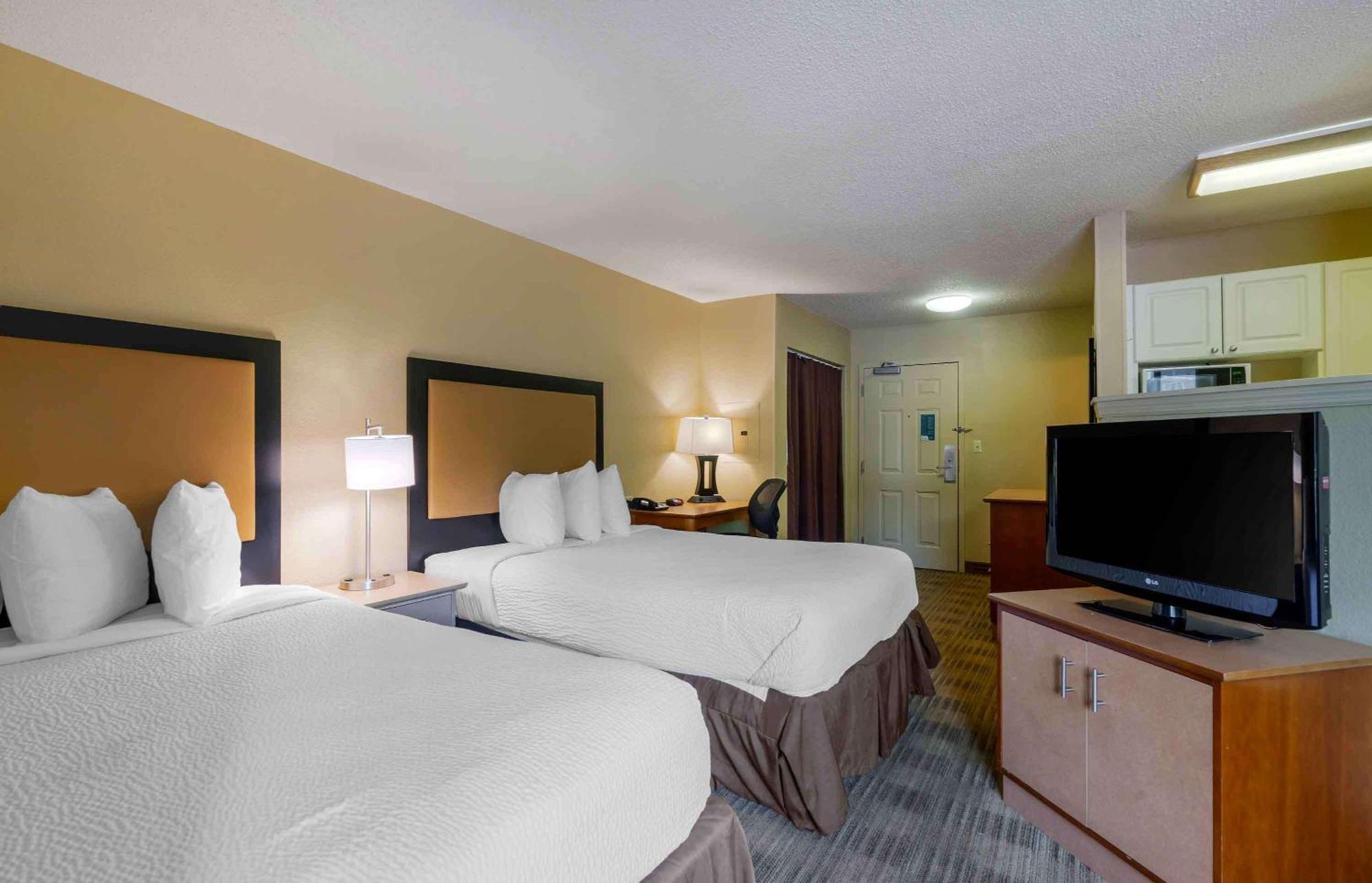Extended Stay America Select Suites Tampa Airport Memorial Hwy West Chase Экстерьер фото